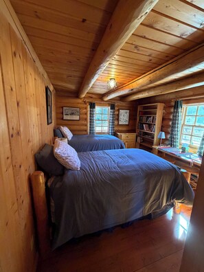 Iron/ironing board, internet, bed sheets - San Juan Hills Ranch provides a 35 acre exclusively private ranch for rent. (Dubois)