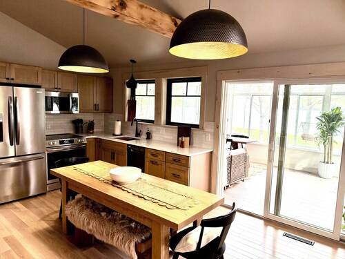 Welcome to NORTHERN PEARL, newly remodeled 3 Br. 2 Bath Cottage on Lake Leelanau
