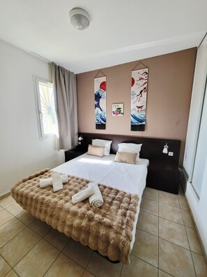 2 bedrooms, bed sheets - T3 pool & beach on foot - ideal for families (Linguizzetta)