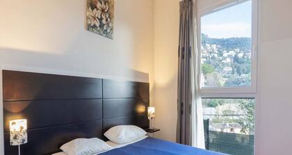 Apartment in Grasse With Swimming Pool