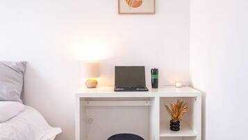 2 chambres, bureau, fer et planche Ă repasser, Wi-Fi