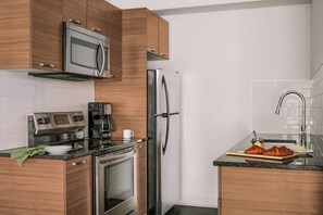 スタンダード アパートメント 2 ベッドルーム | 専用キッチン | 大型冷蔵庫、オーブン、コンロ、食器洗い機