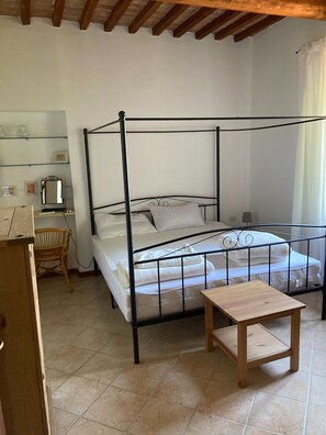 5 Schlafzimmer, Bügeleisen/Bügelbrett, WLAN, Bettwäsche