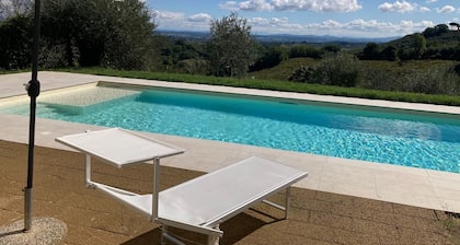 Villa Salice-Locanda Cicolina - Tuscan flair in the vineyard with Pool