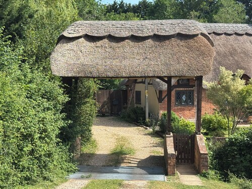Two bedroom pet Friendly, Barn Conversion in the New Forest.
