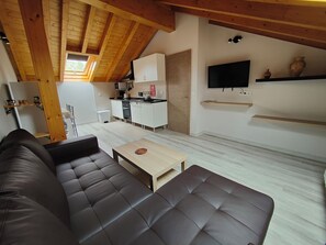 Comfort Apartment, 2 Bedrooms, Non Smoking, Tower | Living area | 42-inch Smart TV with digital channels - Casa Villana (Llanes)