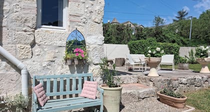LA COTTAGE PRIVATE POOL AND COTTAGE NEAR AGEN