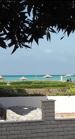 Enceinte de l’hébergement. Lovely 2-bedroom chalet in South Sinai Governorate for your getaway