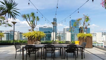 Tempat makan outdoor
