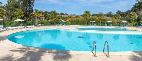 Apartment | Pool | Outdoor pool, a heated pool