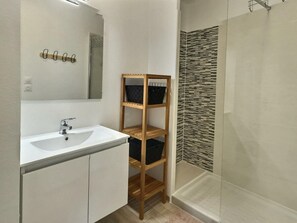 Apartment | Bathroom - Appartment in Ondres (Sérignan)