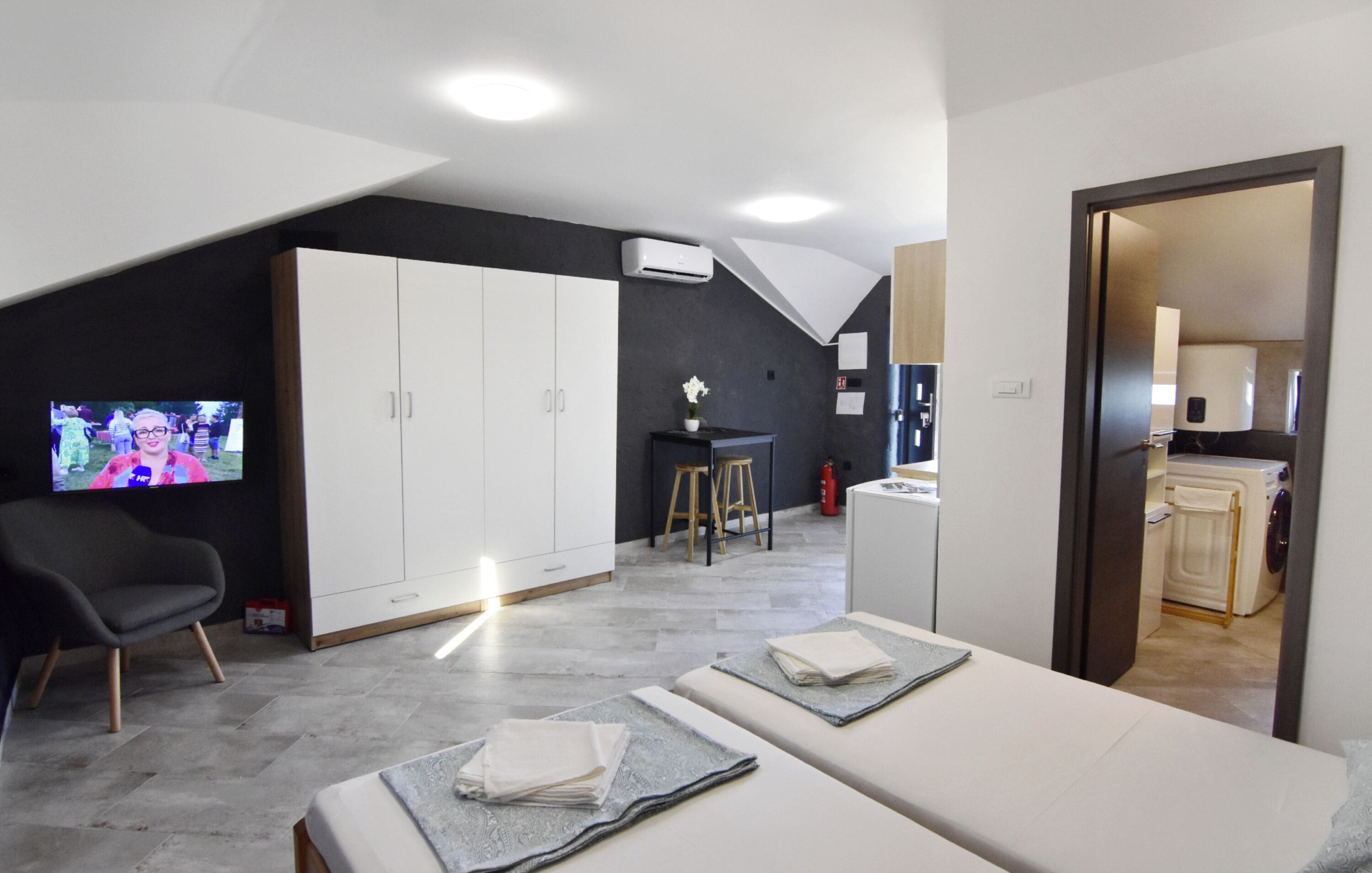 Studio, 1 Bedroom | Living room