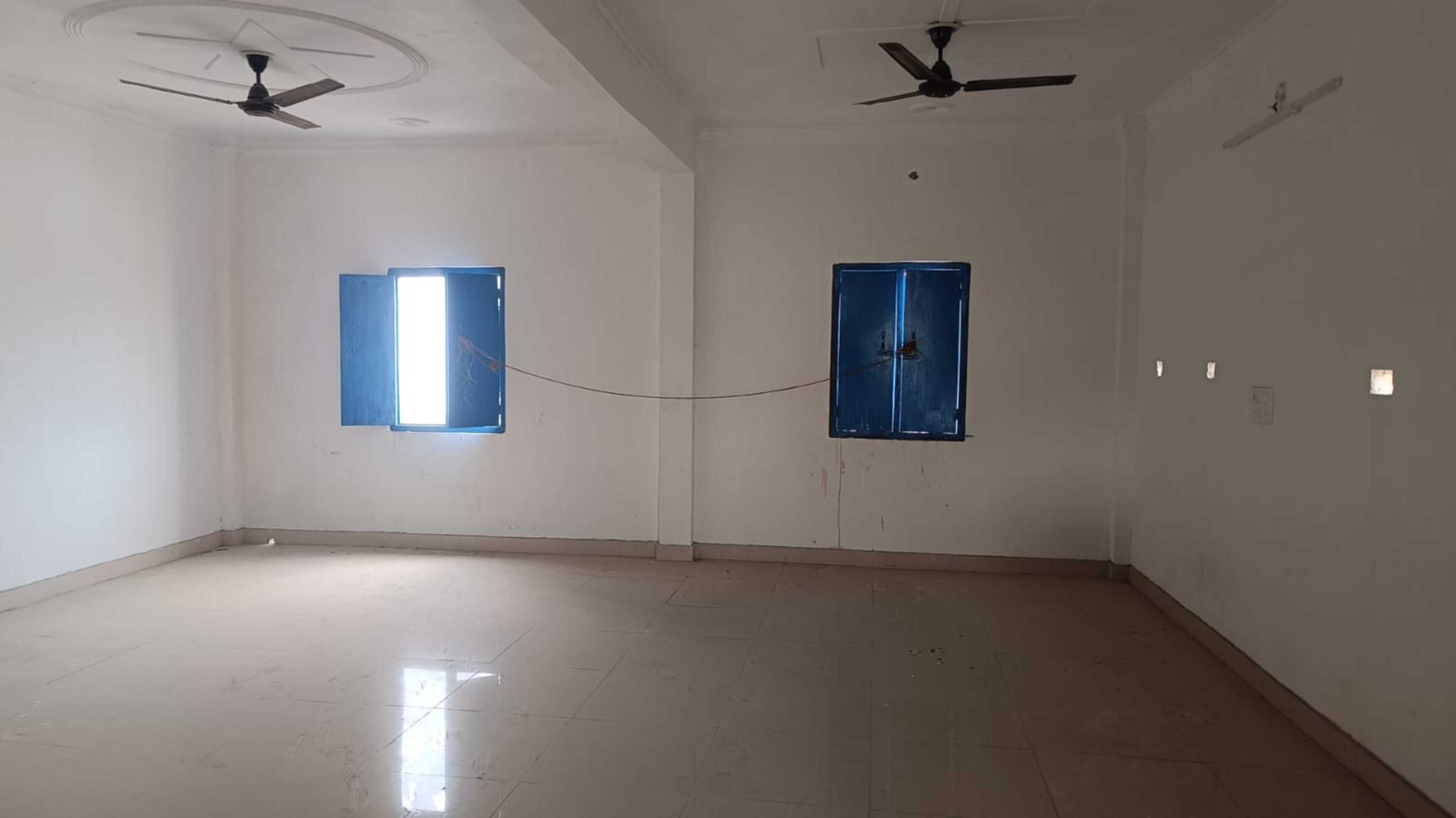 Shared Dormitory | Free WiFi, bed sheets