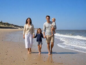 Beach - 2 Bedroom Luxury Chalet -  free swimming included (Great Yarmouth)