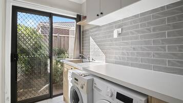 Apartment | Bathroom