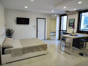 1 bedroom, Internet, bed sheets - Apartment "La Terrazza" Paratico (Paratico)