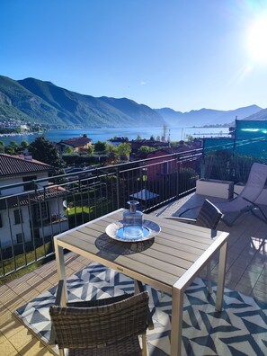 Outdoor dining - Apartment "La Terrazza" Paratico (Paratico)