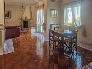 Villa, Garden View | Dining - Casa Di Donato - Intera Villa con 8 posti letto (Ceppaloni)