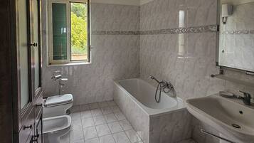 Villa, Garden View | Bathroom