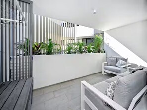Apartment | Balcony - Spacious Family Stay Near Coolum Beach (Sunshine Coast)