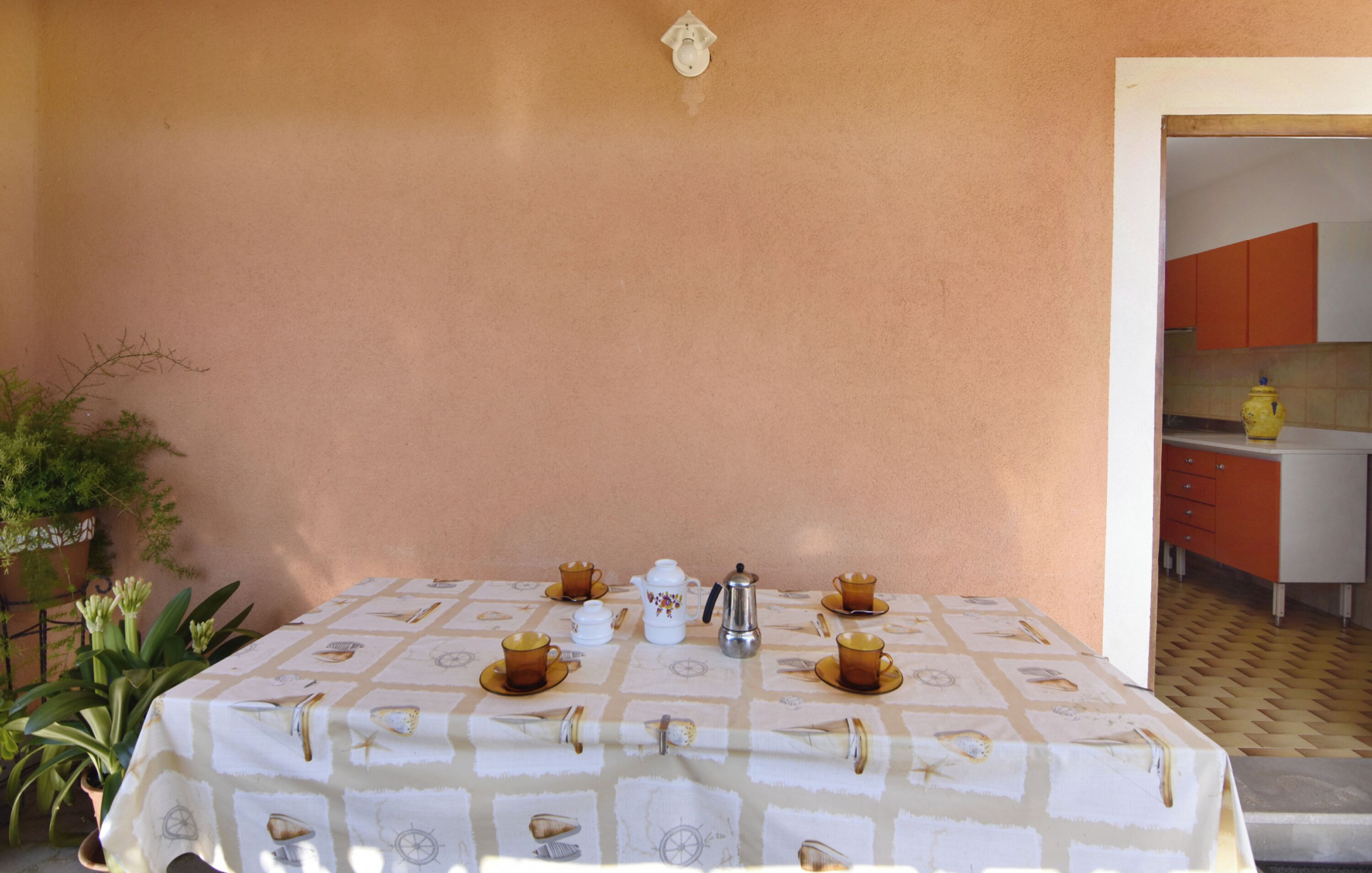 Apartment, 2 Bedrooms, Patio, Garden View | Dining room