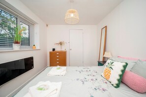 Room - Bright & Modern New Cross Apartment - Pass the Keys (London)