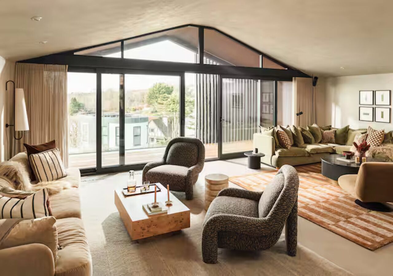Luxury Mid Century Retreat | Hot Tub, Sauna & Gym - Pass The Keys - Hove