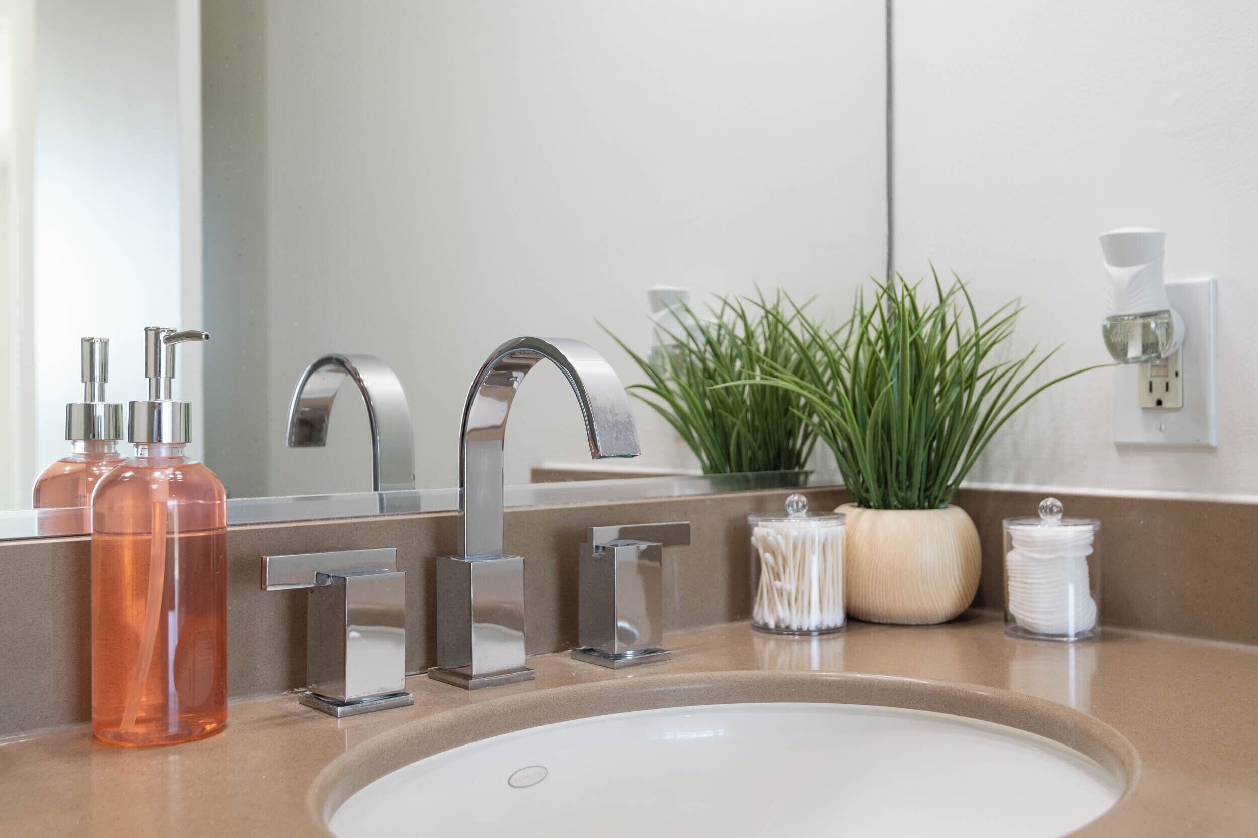 Estudio clásico, 1 cama de matrimonio, no fumadores, cocina | Baño | Ducha, secador de pelo, toallas y jabón