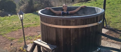 Bain à remous extérieur
