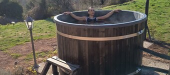 Bell-Zelt in Las Merindades, Burgos – Glamping mit Hot Tub