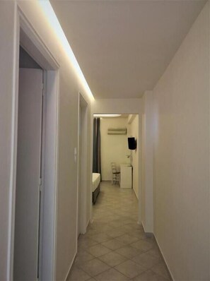 Free WiFi - NEORIO STUDIOS (Poros)