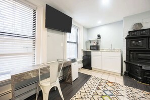 Interior - Centrally located Stay In Boston's Bay (Boston)