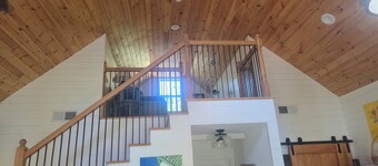 New cozy 1-bedroom cottage in quaint Vernon with AC, 30 min to Panama city beach