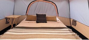 1 bedroom, Internet, bed sheets - Glamping with view to the river + unlimited fresh water (Navidad)