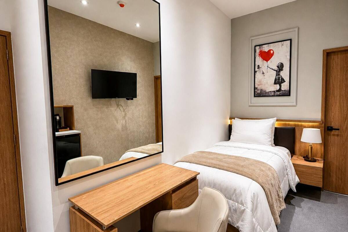 In-room safe, desk, laptop workspace, soundproofing