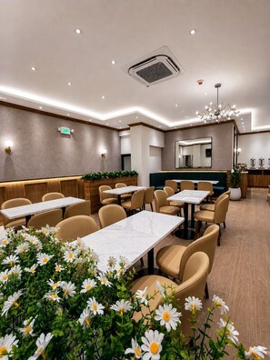 Dining - Hotel Arkam (San Salvador)