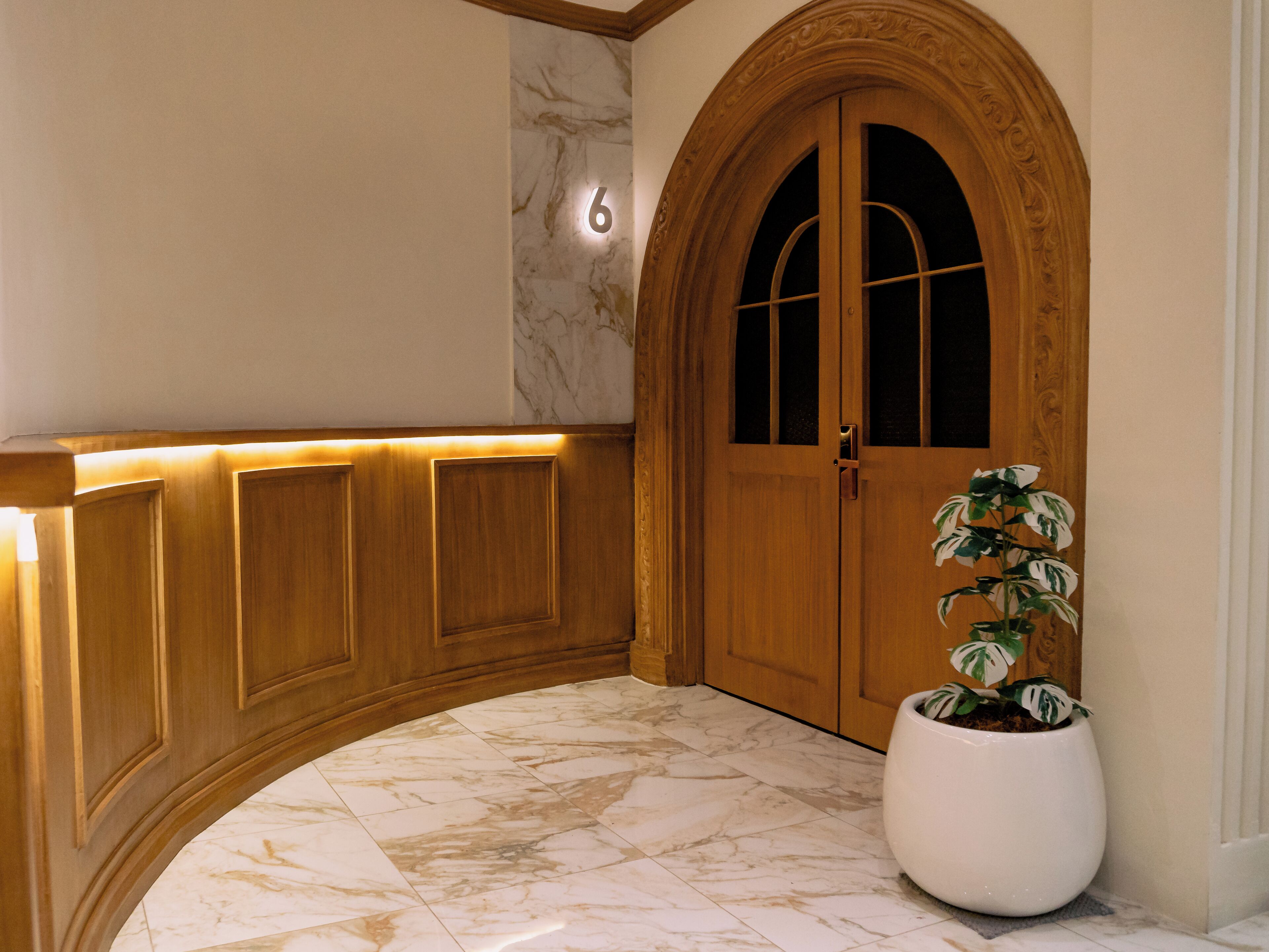 Deluxe Room | Premium bedding, down comforters, in-room safe, desk