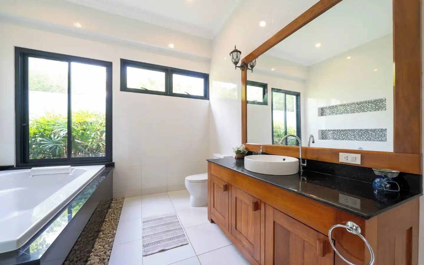 Shower, jetted tub, hair dryer, bidet