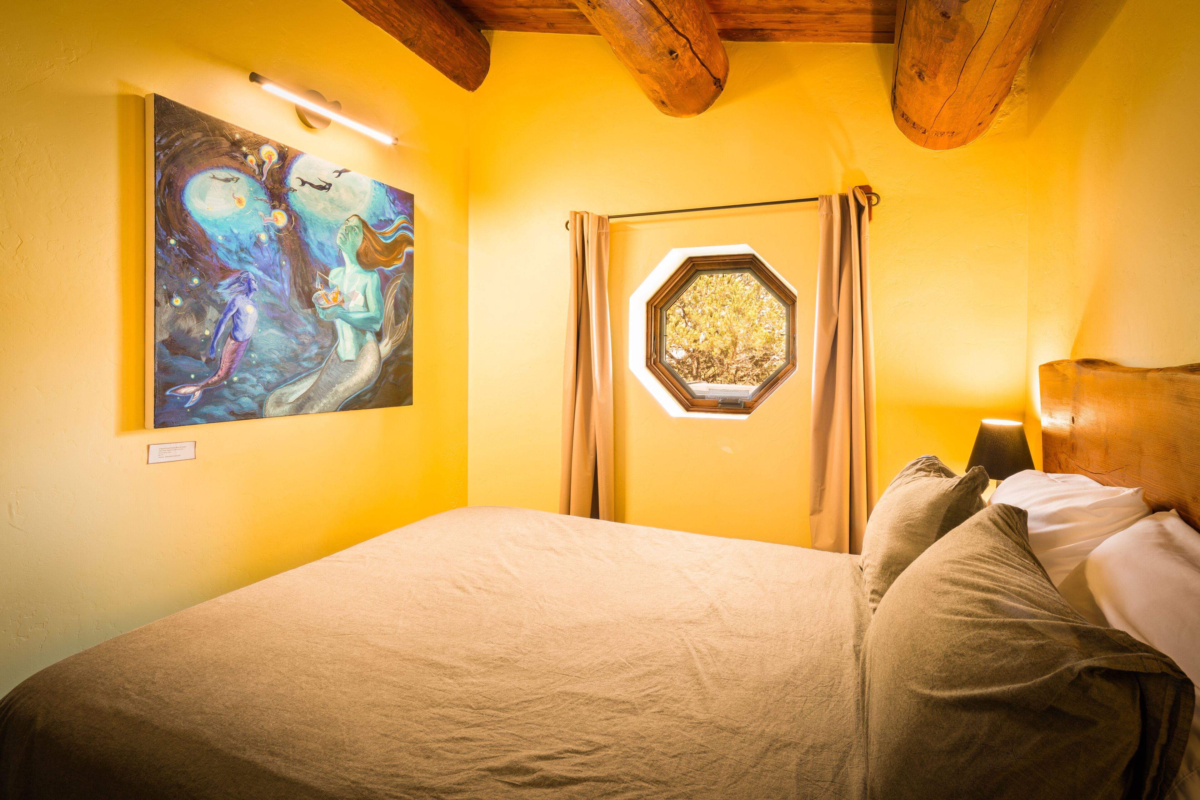 Lit parapluie, Wi-Fi gratuit, draps fournis
