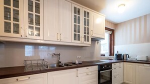 Căn hộ Deluxe, quang cảnh vườn | Bếp riêng