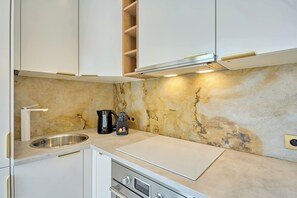 Apartment | Private kitchen - Charming Apartment in Beaubourg - Le Marais (Paris)