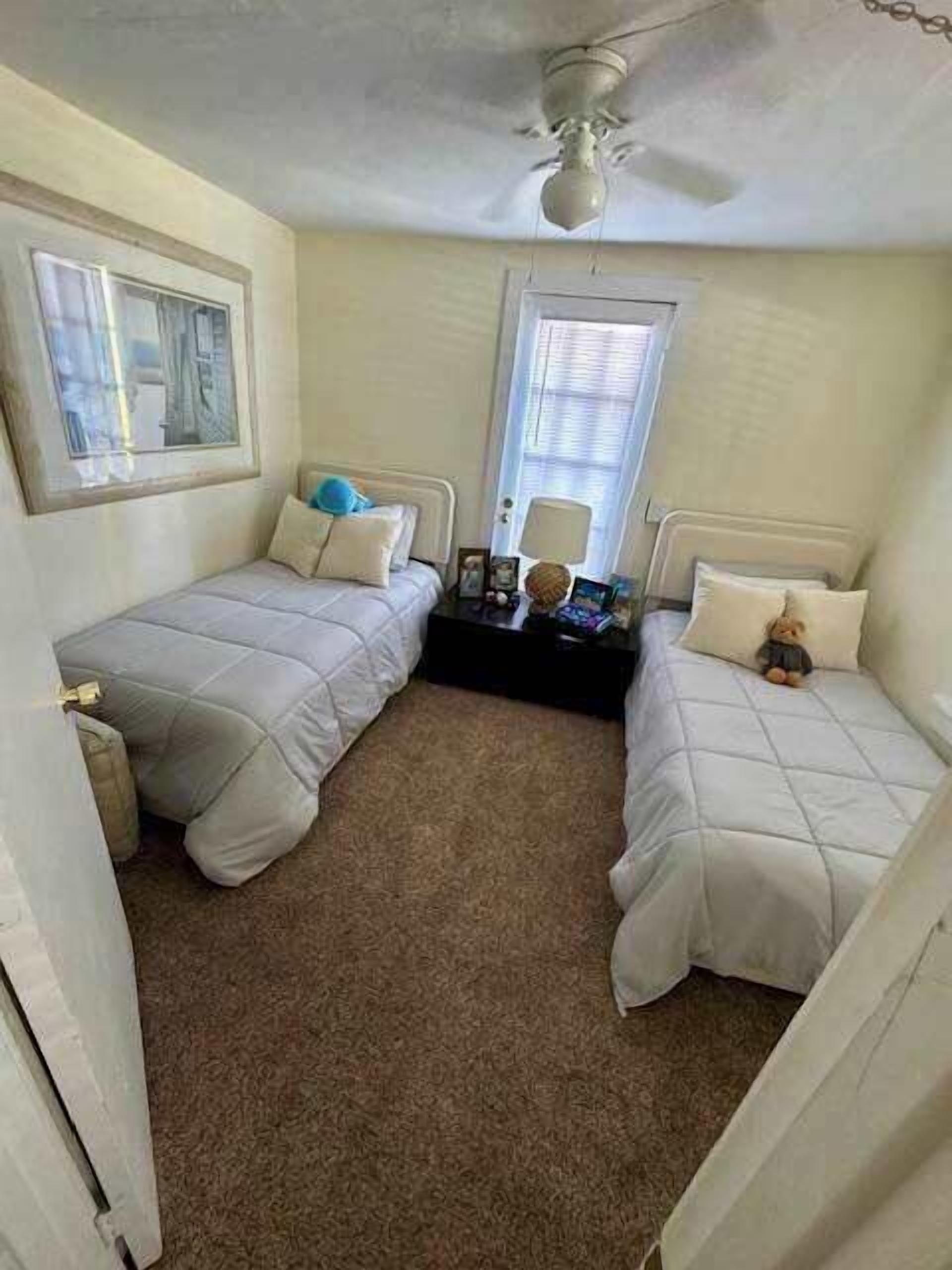 WiFi, bed sheets