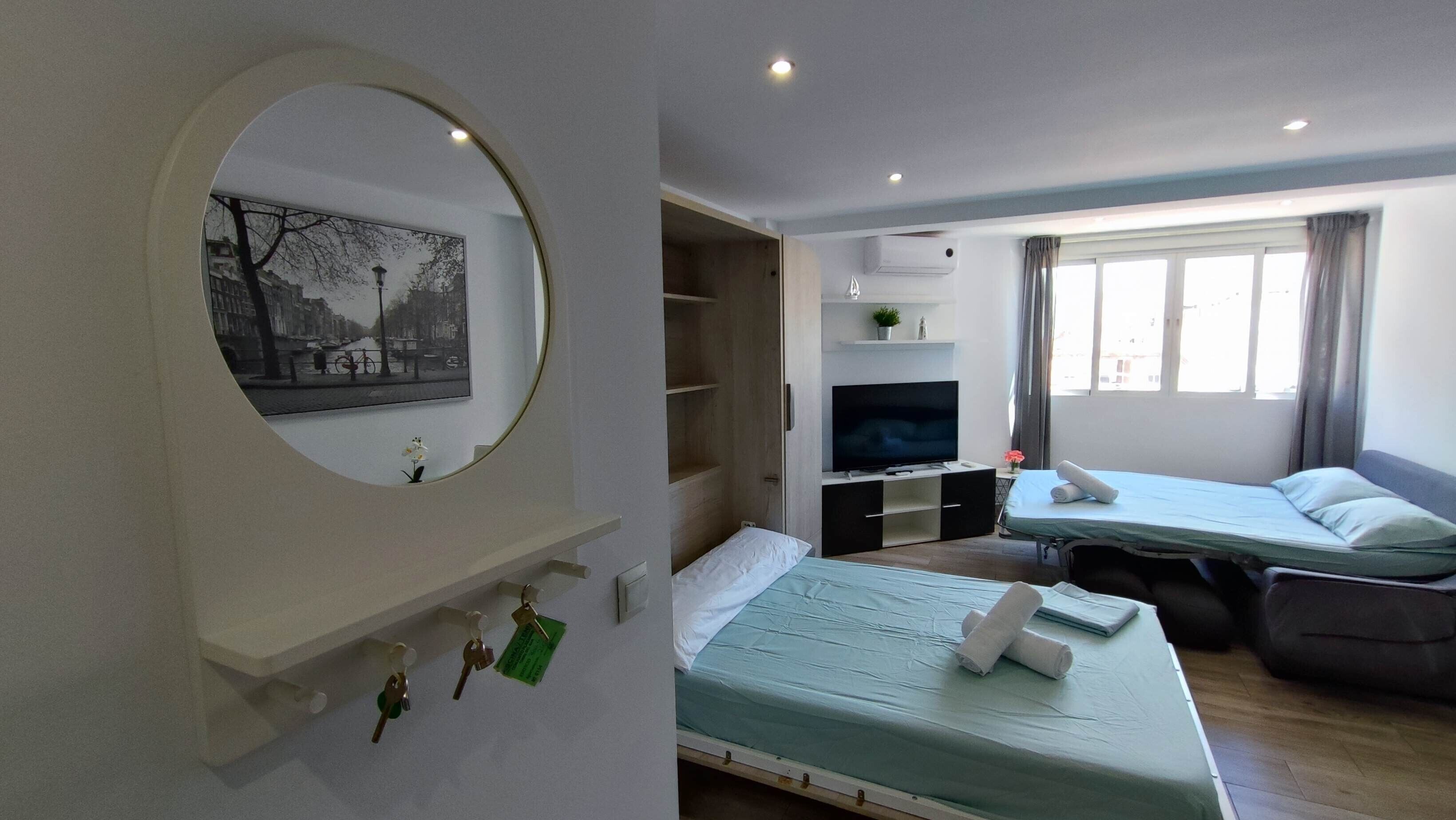Iron/ironing board, WiFi, bed sheets, wheelchair access