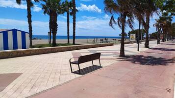 Platja a a prop