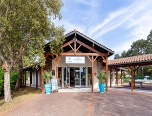 Apartment | Exterior - Ondres Stay Near the Coast (Ondres)