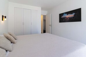 1 bedroom, iron/ironing board, WiFi, bed sheets - Ocean Park 39 - One Bed (Costa Adeje)