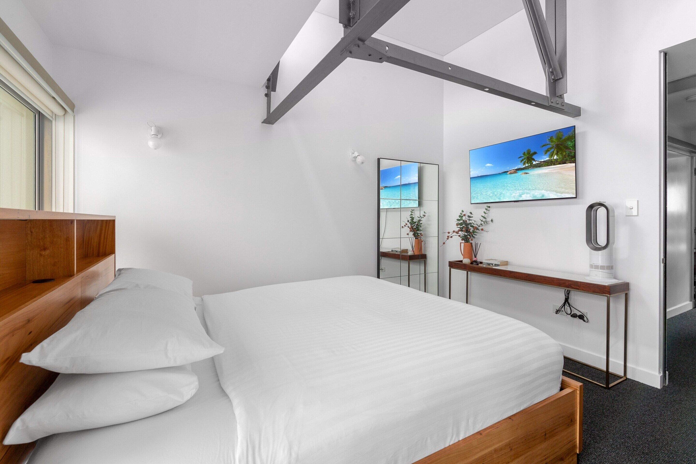 Apartment | 2 bedrooms, laptop workspace, bed sheets