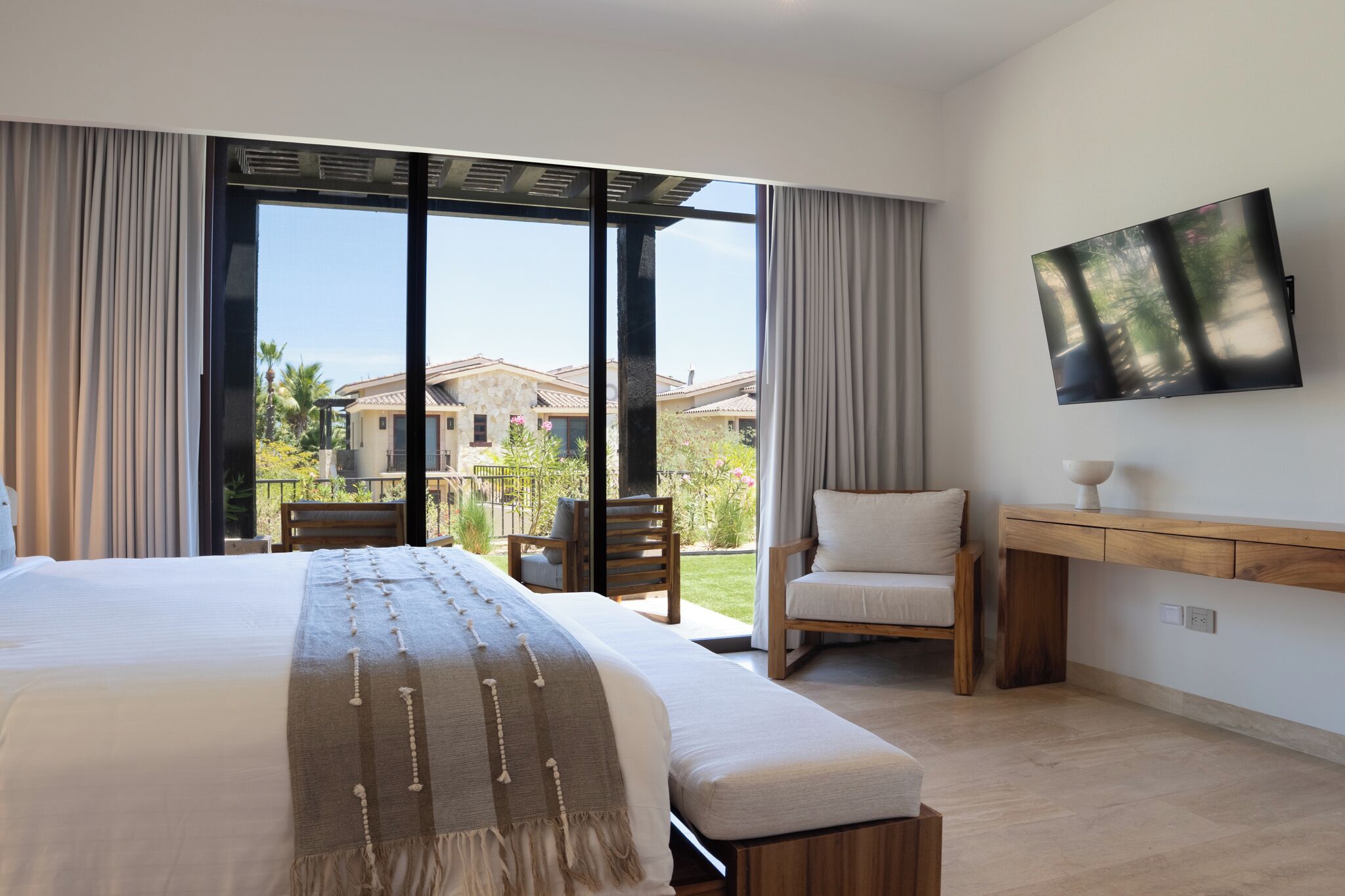 Departamento de lujo, 3 habitaciones, en el área del jardín | Ropa de cama de alta calidad, edredón y camas con efecto memoria 