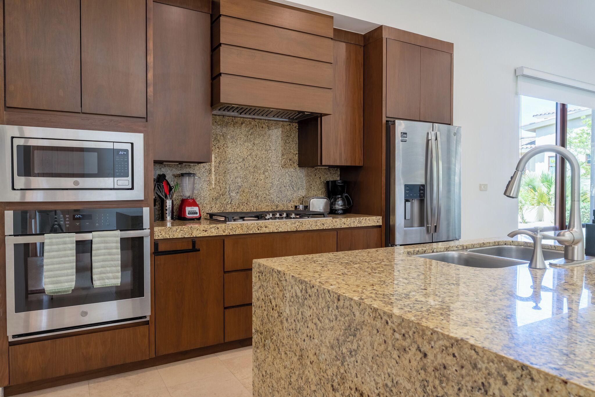 Luxury Apartment, Garden View | Private kitchen