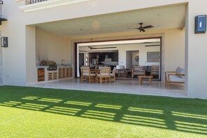 Departamento familiar, vista al jardín | Vista al jardín